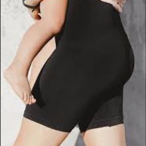 Blanqi Everyday Postpartum Girlshort small black